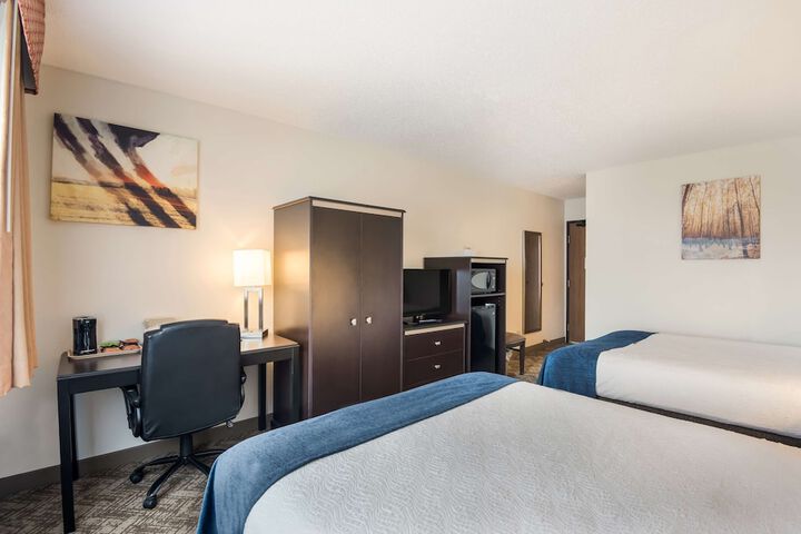 Room 21 of 32