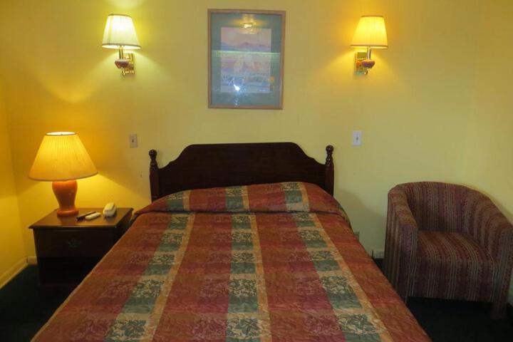 Cottonwood Inn