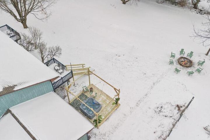 Near Ithaca!Hot Tub! LRG Home!Sleeps 14! Dogs ok!
