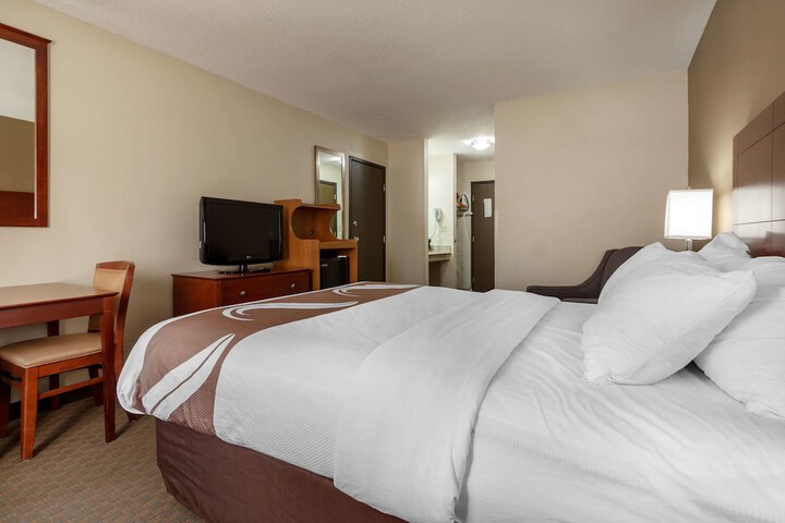 Room 25 of 33