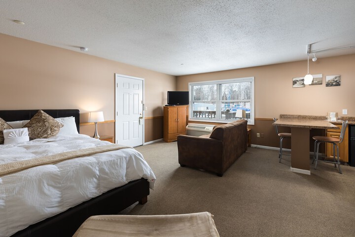Room 213 of 279