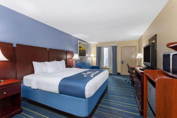 Days Inn by Wyndham Chipley