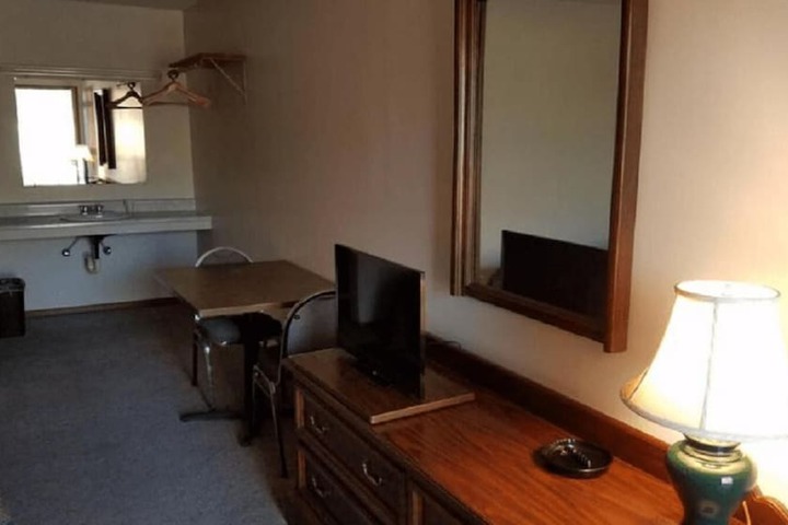 Room 9 of 54