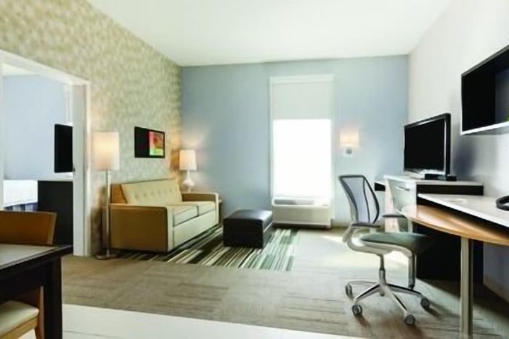 Room 16 of 28