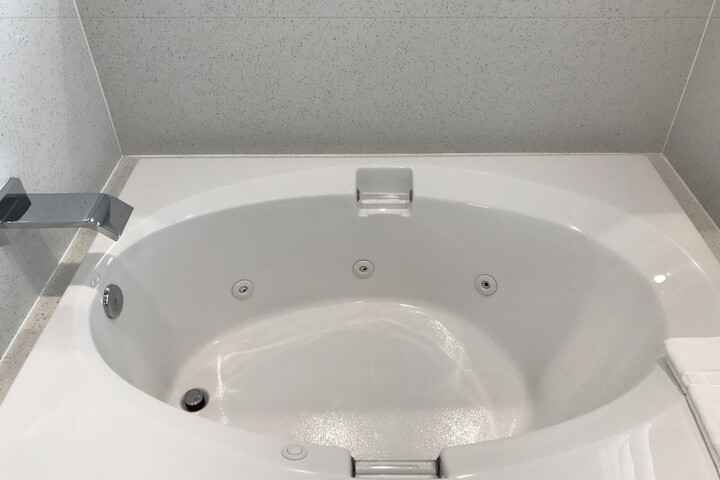 Hot Tub 38 of 39