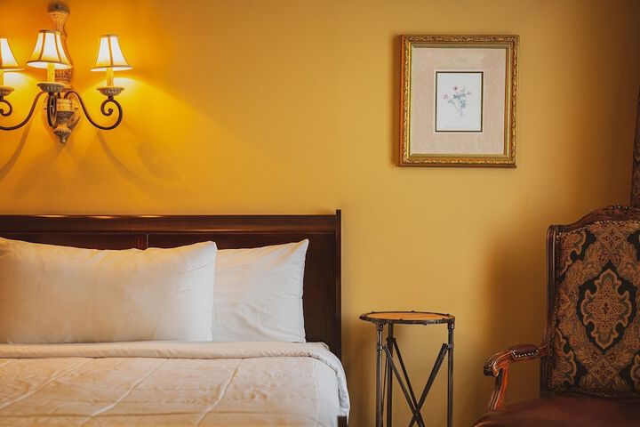 Grant Hall Hotel
