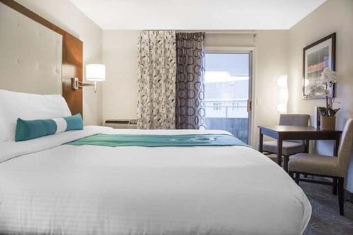 Room 21 of 37