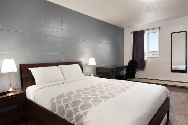 Room 25 of 29