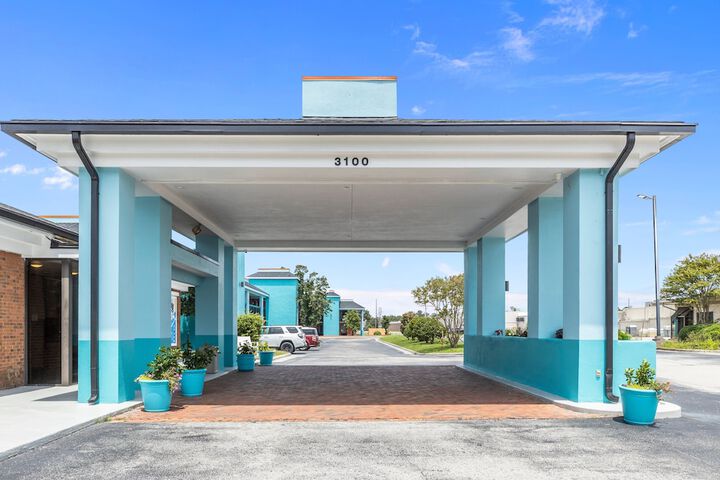 Hotel 3 of 63