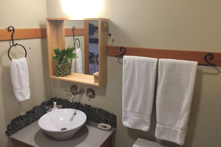 Black Bear Guesthouse