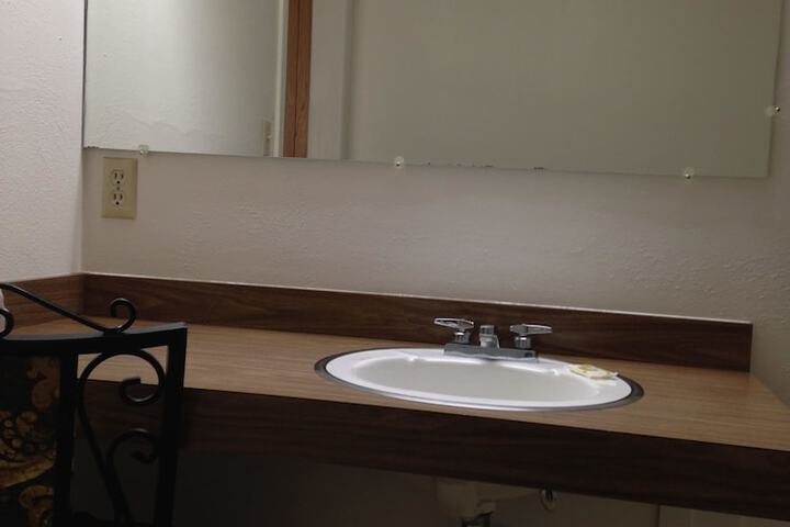 Room 60 of 81