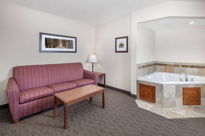 Room 14 of 39