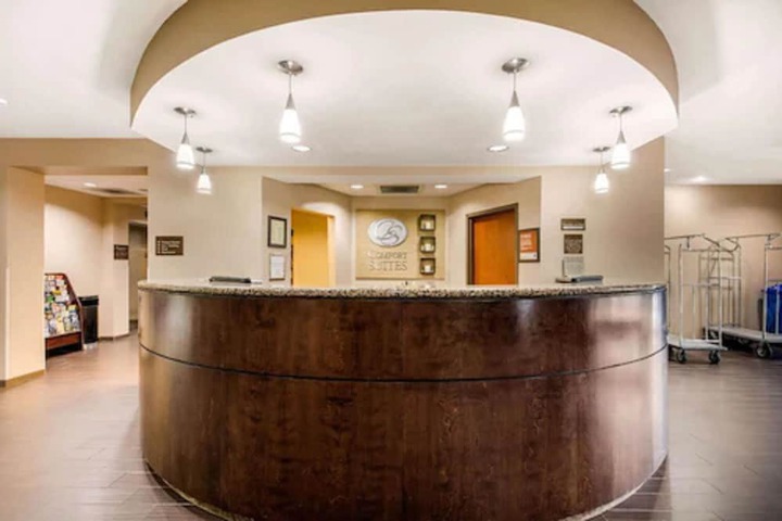 Comfort Suites Manchester near Arnold AFB