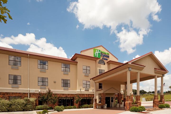 Hotel 2 of 43