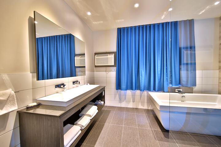 Room 14 of 34