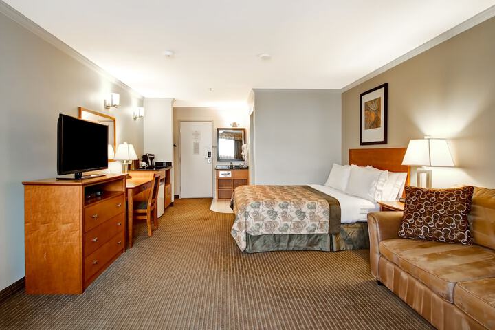 Room 9 of 19