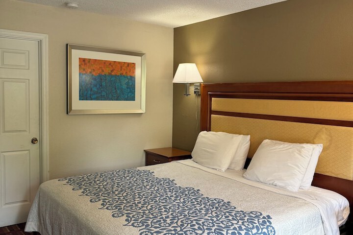 Peach Tree Inn