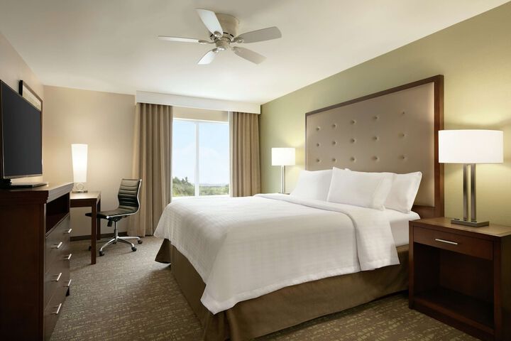 Room 12 of 35