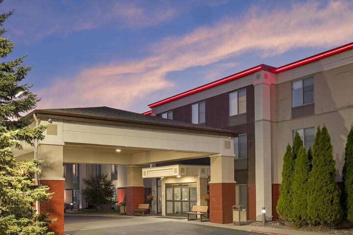 Best Western Plus Eau Claire Conference Center