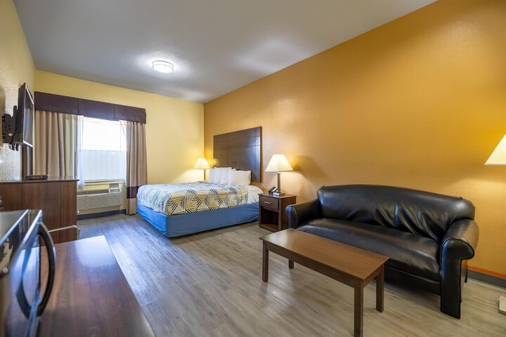 Studio 6 Suites – Pasadena TX