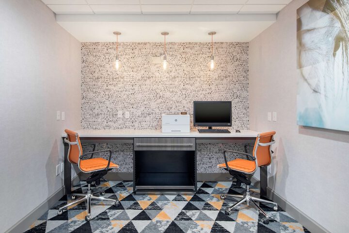 Business Center 45 of 46