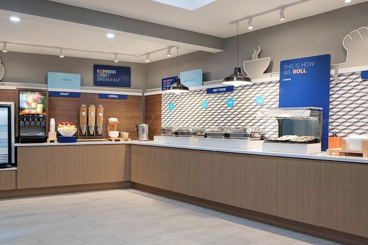 Holiday Inn Express Dallas Medical-Market Center by IHG