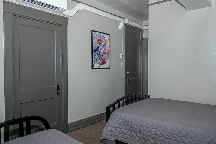 Room 117 of 166