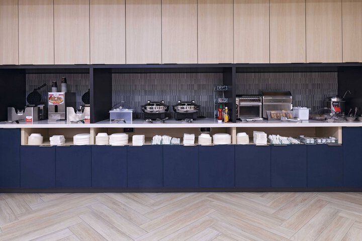 Breakfast/Coffee Service 22 of 25