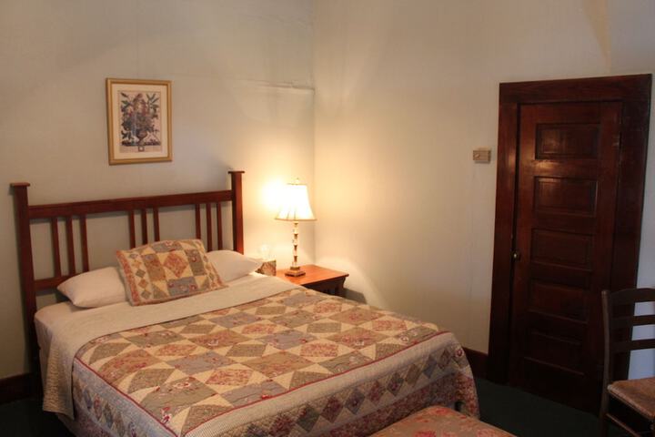 The Hotel Limpia