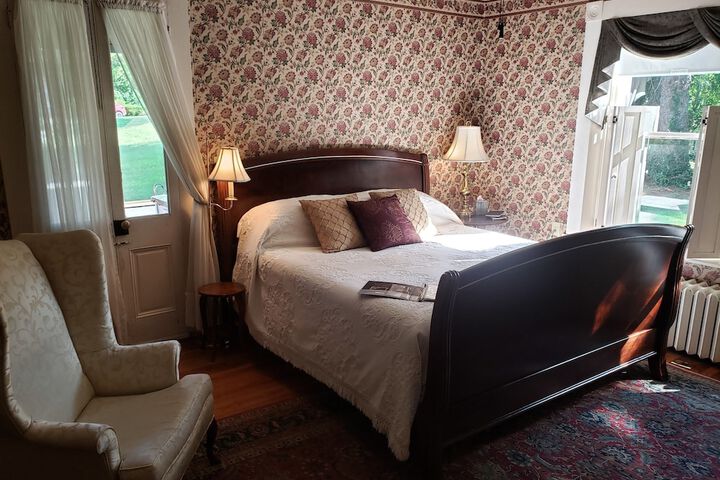 The Carriage Inn B & B