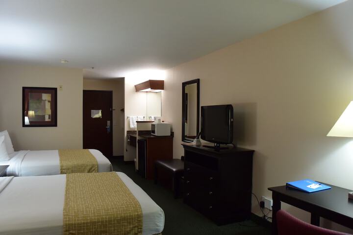 Travelodge Suites by Wyndham Newberg
