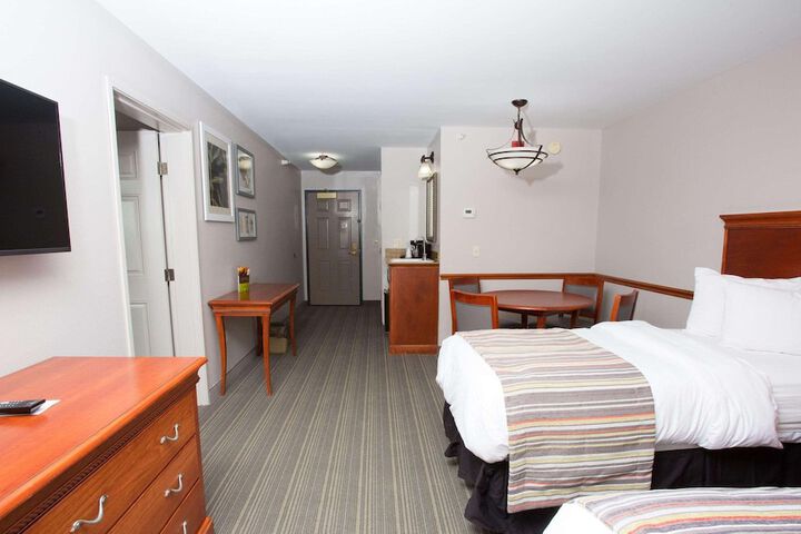 Room 12 of 32
