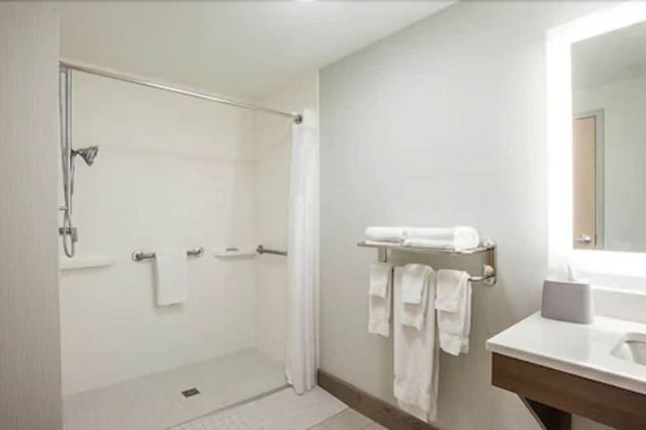 Room 26 of 50