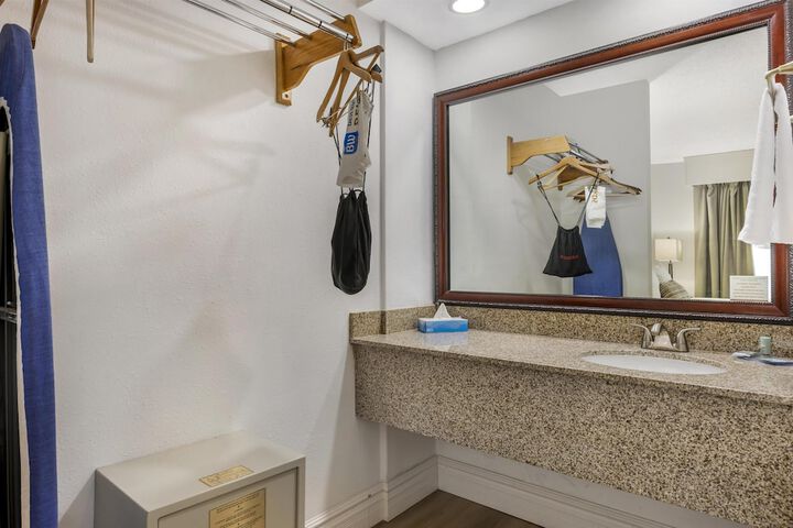 Best Western Pier Point Inn