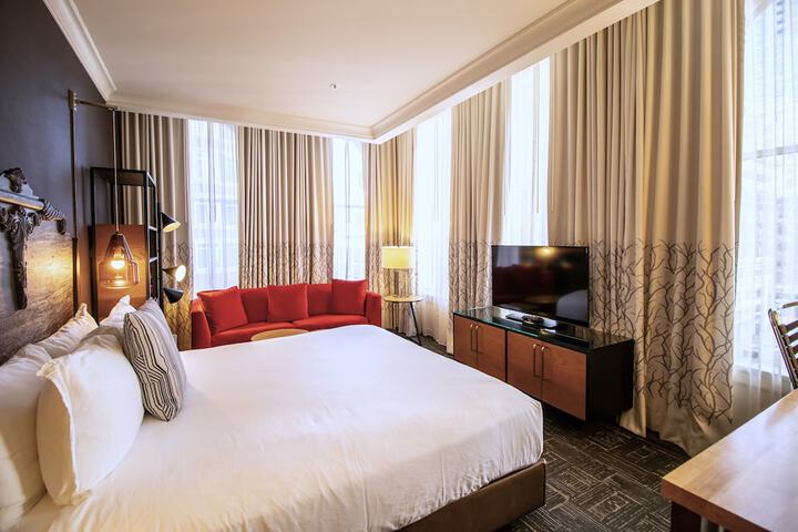 Room 43 of 131