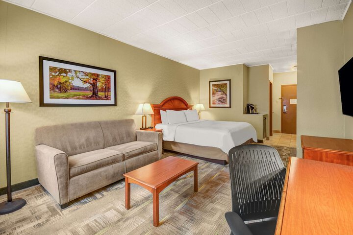 Room 50 of 82