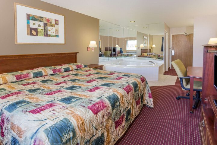Room 18 of 36