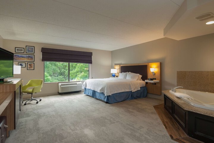 Room 34 of 52