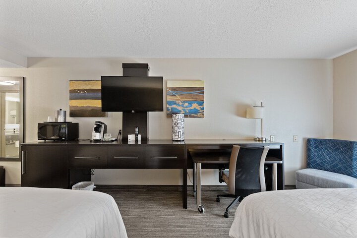Room 34 of 59