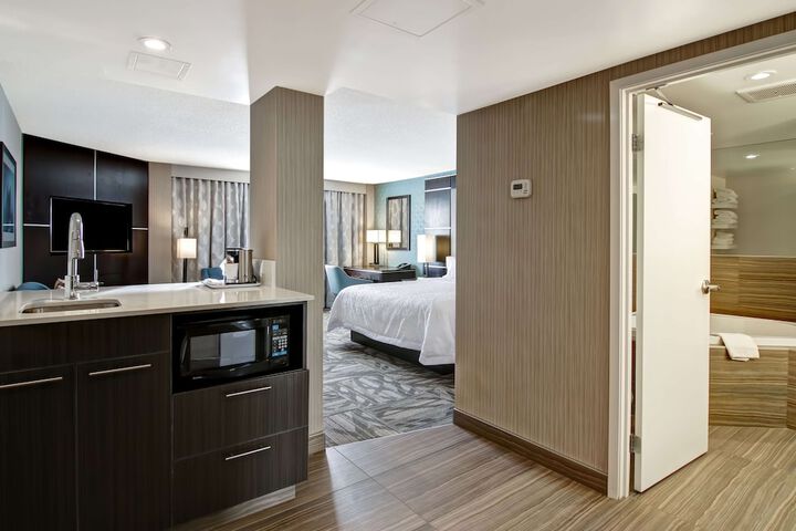 Room 21 of 46