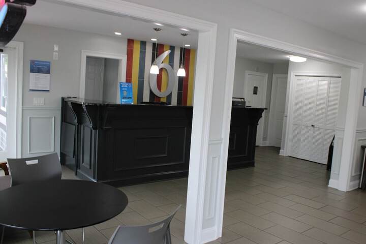 Hotel Interior 4 of 13