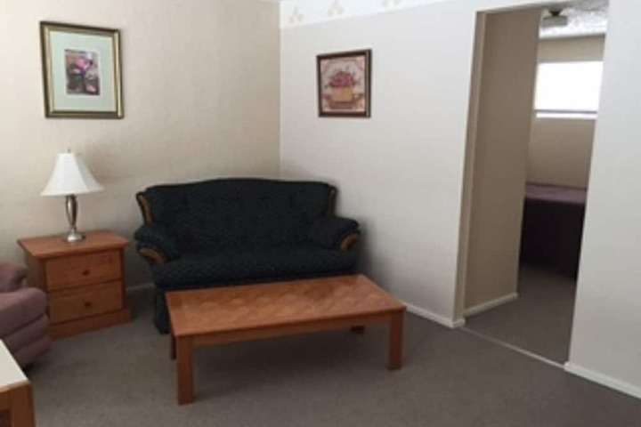 Trail Motel & RV Park