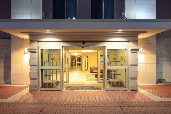 Hotel 5 of 30