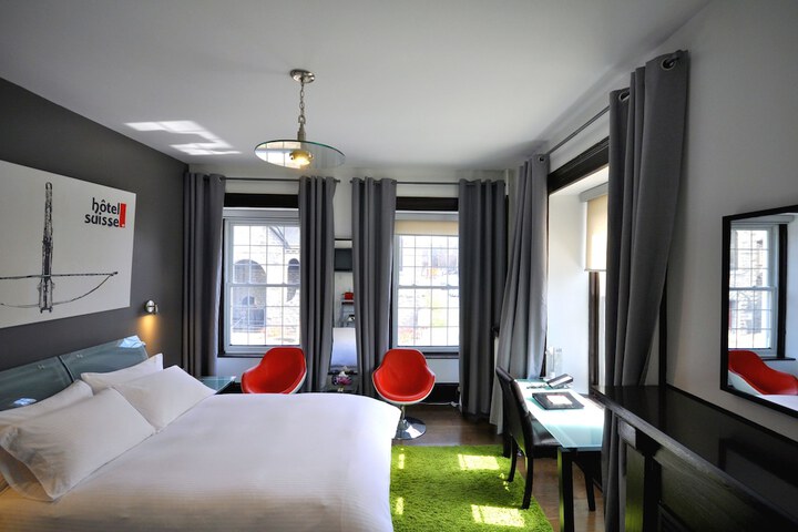 Room 42 of 74
