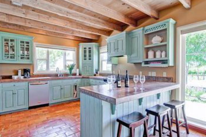 Vina Robles Guest 4 Br Home by RedAwning