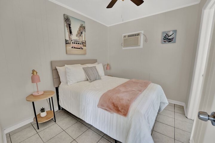 Room 44 of 61
