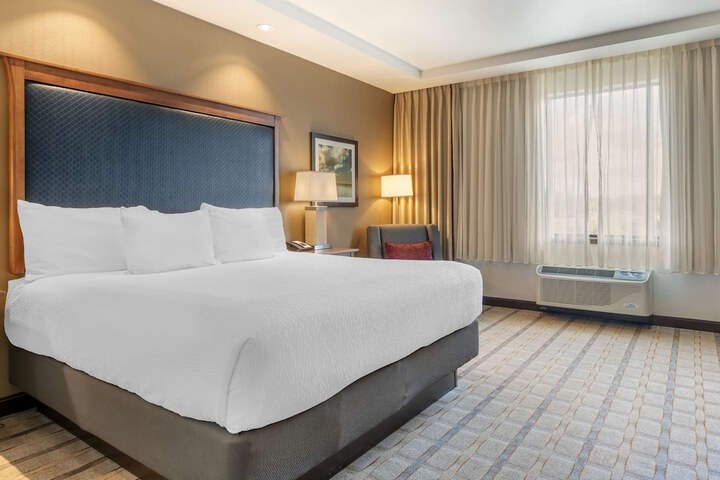 Best Western Premier Boulder Falls Inn