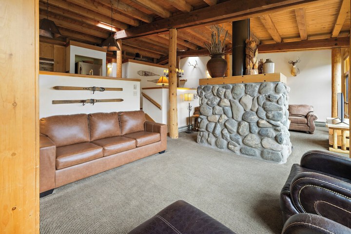 Evergreen Condominiums by Vail Resorts