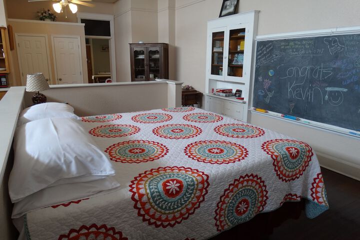 Room 37 of 69