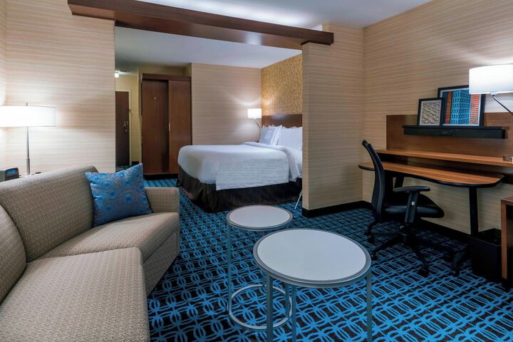 Fairfield Inn & Suites Boston Marlborough / Apex Center